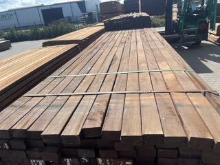 Ca. 140x Hardhouten Regels Geschaafd, 40x70mm, lengte 335cm